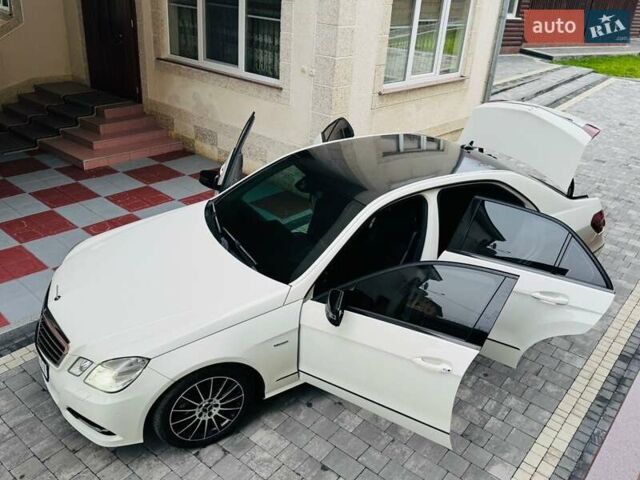 Білий Мерседес Е-Клас, об'ємом двигуна 2.2 л та пробігом 227 тис. км за 12700 $, фото 12 на Automoto.ua