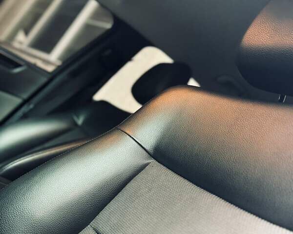 Белый Мерседес Е-Класс, объемом двигателя 2.2 л и пробегом 331 тыс. км за 11700 $, фото 100 на Automoto.ua