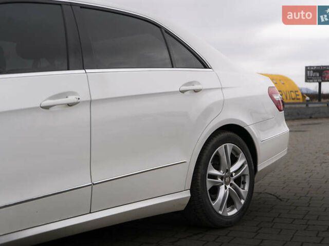 Белый Мерседес Е-Класс, объемом двигателя 2.14 л и пробегом 214 тыс. км за 15300 $, фото 6 на Automoto.ua