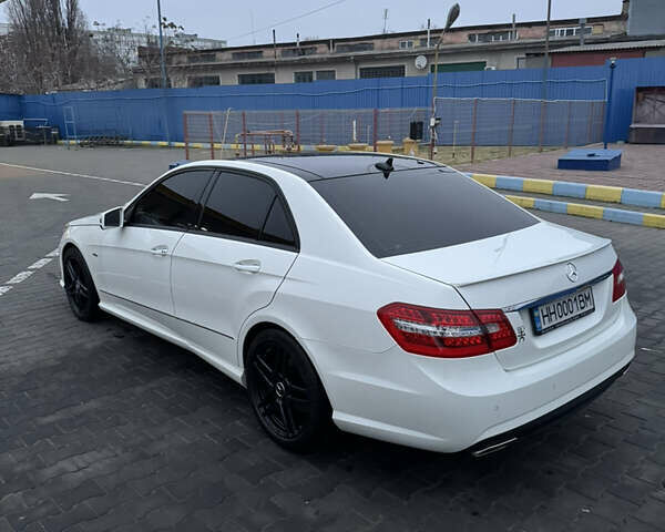 Білий Мерседес Е-Клас, об'ємом двигуна 2.99 л та пробігом 114 тис. км за 19500 $, фото 9 на Automoto.ua