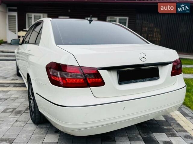 Білий Мерседес Е-Клас, об'ємом двигуна 2.2 л та пробігом 227 тис. км за 12700 $, фото 78 на Automoto.ua