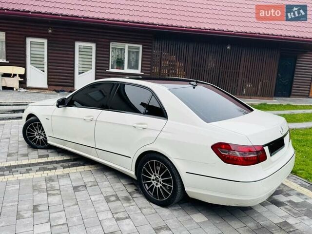 Белый Мерседес Е-Класс, объемом двигателя 2.2 л и пробегом 331 тыс. км за 11700 $, фото 43 на Automoto.ua