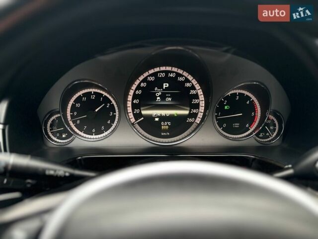 Белый Мерседес Е-Класс, объемом двигателя 2.2 л и пробегом 368 тыс. км за 14400 $, фото 48 на Automoto.ua