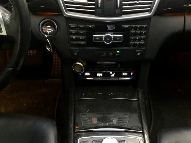 Белый Мерседес Е-Класс, объемом двигателя 1.8 л и пробегом 220 тыс. км за 15000 $, фото 4 на Automoto.ua