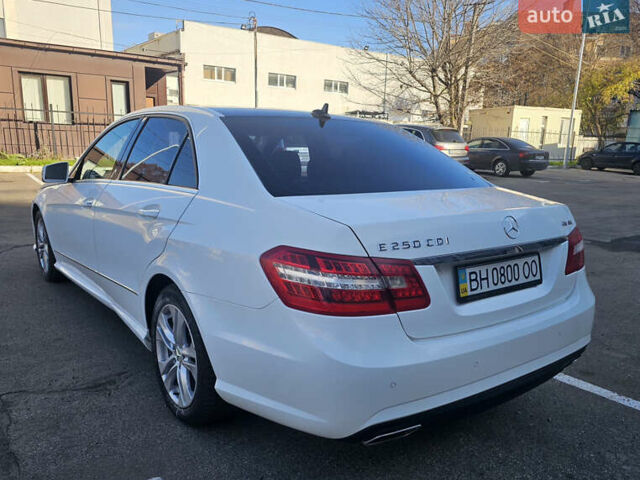 Белый Мерседес Е-Класс, объемом двигателя 2.2 л и пробегом 222 тыс. км за 18500 $, фото 7 на Automoto.ua