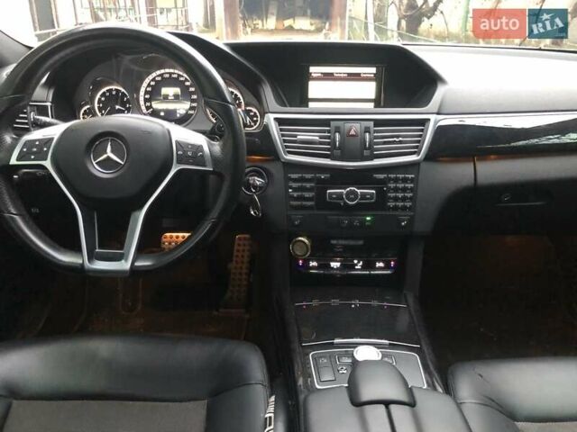 Белый Мерседес Е-Класс, объемом двигателя 1.8 л и пробегом 235 тыс. км за 15000 $, фото 4 на Automoto.ua
