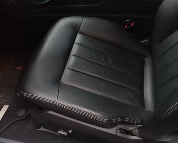 Белый Мерседес Е-Класс, объемом двигателя 2.1 л и пробегом 280 тыс. км за 14500 $, фото 15 на Automoto.ua