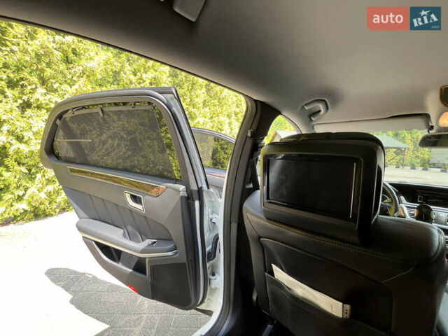 Білий Мерседес Е-Клас, об'ємом двигуна 2.14 л та пробігом 402 тис. км за 13400 $, фото 12 на Automoto.ua