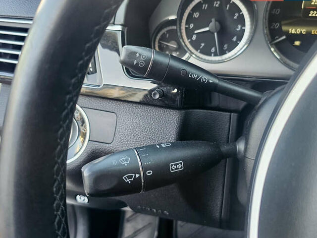 Белый Мерседес Е-Класс, объемом двигателя 2.2 л и пробегом 222 тыс. км за 18500 $, фото 29 на Automoto.ua