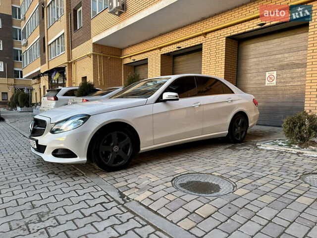 Белый Мерседес Е-Класс, объемом двигателя 2.14 л и пробегом 250 тыс. км за 15500 $, фото 28 на Automoto.ua