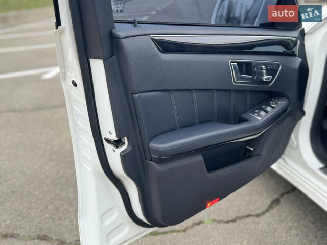 Білий Мерседес Е-Клас, об'ємом двигуна 2.2 л та пробігом 175 тис. км за 18700 $, фото 26 на Automoto.ua