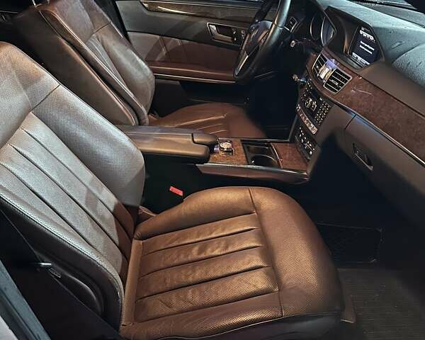 Білий Мерседес Е-Клас, об'ємом двигуна 1.99 л та пробігом 195 тис. км за 18800 $, фото 26 на Automoto.ua