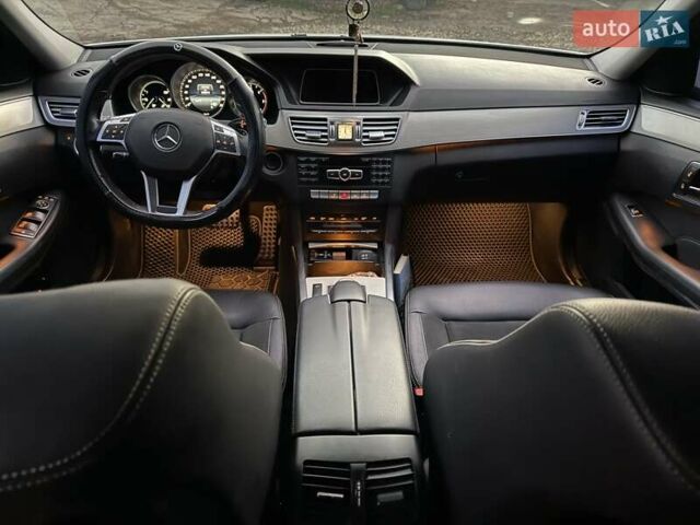 Белый Мерседес Е-Класс, объемом двигателя 2.14 л и пробегом 248 тыс. км за 14900 $, фото 23 на Automoto.ua