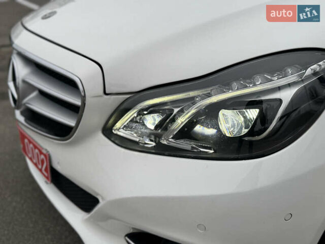 Білий Мерседес Е-Клас, об'ємом двигуна 2.2 л та пробігом 175 тис. км за 18700 $, фото 1 на Automoto.ua