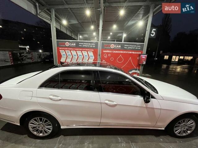 Білий Мерседес Е-Клас, об'ємом двигуна 1.99 л та пробігом 195 тис. км за 18800 $, фото 11 на Automoto.ua