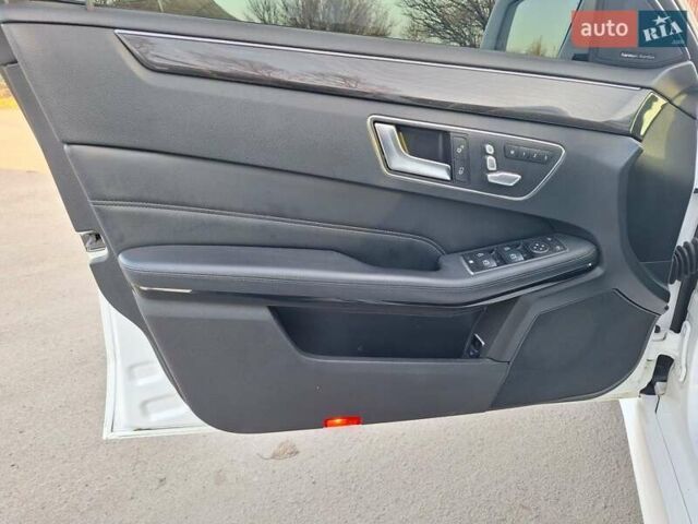 Білий Мерседес Е-Клас, об'ємом двигуна 2.2 л та пробігом 261 тис. км за 16500 $, фото 15 на Automoto.ua