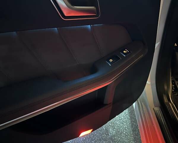 Білий Мерседес Е-Клас, об'ємом двигуна 1.99 л та пробігом 195 тис. км за 18800 $, фото 30 на Automoto.ua