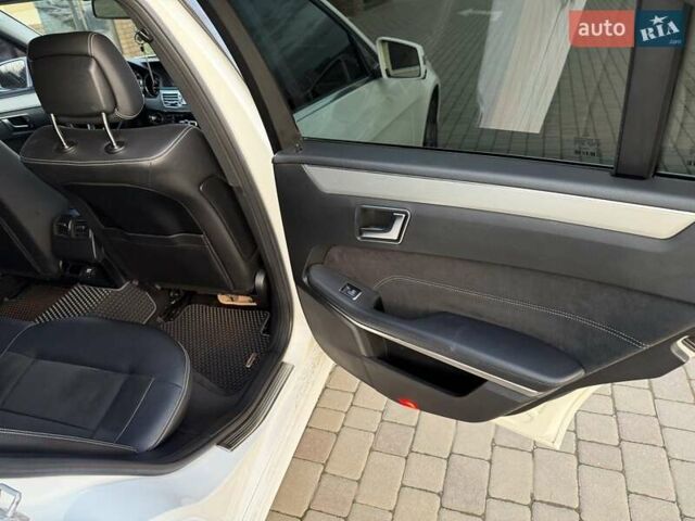 Белый Мерседес Е-Класс, объемом двигателя 2.14 л и пробегом 248 тыс. км за 14900 $, фото 21 на Automoto.ua