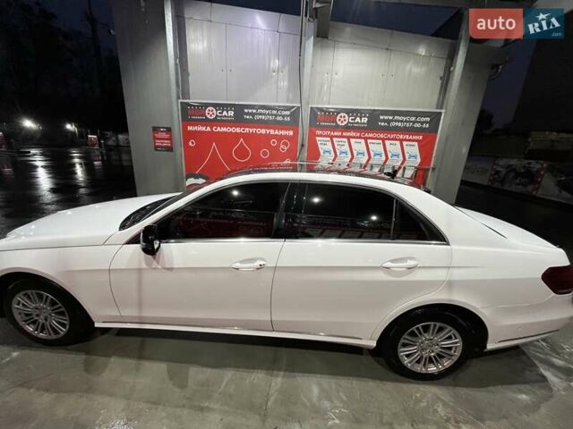 Білий Мерседес Е-Клас, об'ємом двигуна 1.99 л та пробігом 195 тис. км за 18800 $, фото 4 на Automoto.ua