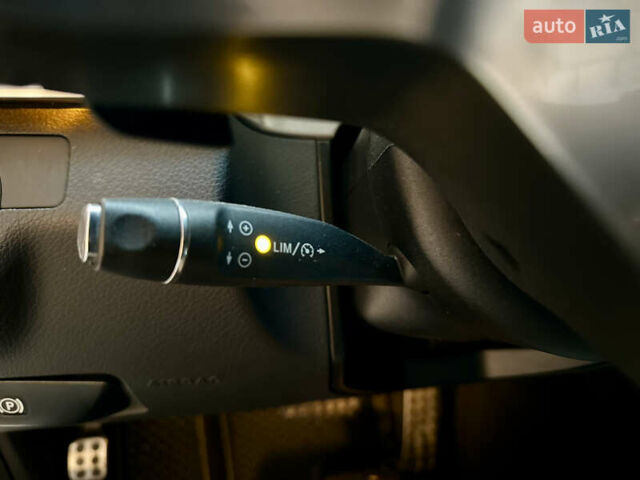 Белый Мерседес Е-Класс, объемом двигателя 2.14 л и пробегом 250 тыс. км за 15500 $, фото 37 на Automoto.ua