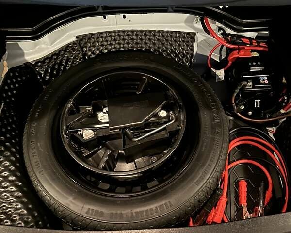 Білий Мерседес Е-Клас, об'ємом двигуна 1.99 л та пробігом 195 тис. км за 18800 $, фото 38 на Automoto.ua