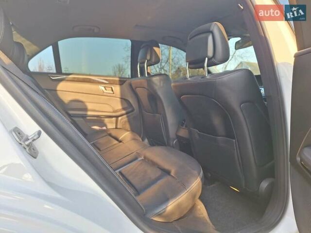 Білий Мерседес Е-Клас, об'ємом двигуна 2.2 л та пробігом 261 тис. км за 16500 $, фото 27 на Automoto.ua