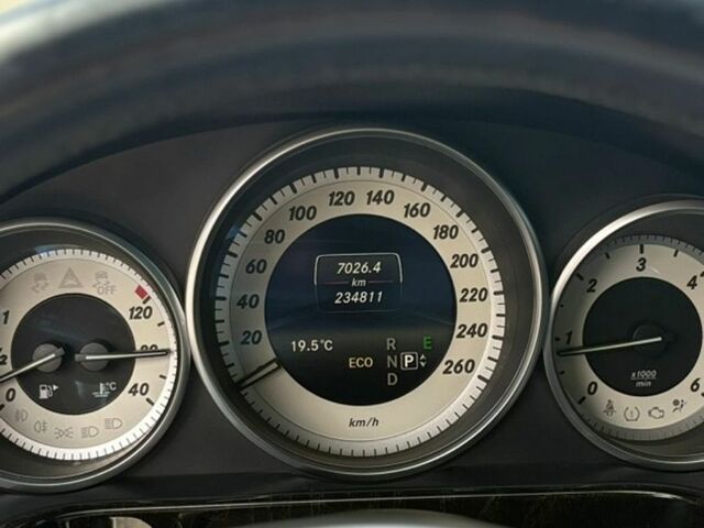 Білий Мерседес Е-Клас, об'ємом двигуна 2.14 л та пробігом 237 тис. км за 15500 $, фото 21 на Automoto.ua