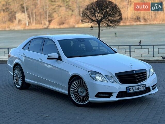 Белый Мерседес Е-Класс, объемом двигателя 2.2 л и пробегом 276 тыс. км за 12800 $, фото 3 на Automoto.ua