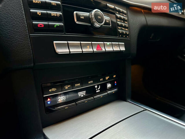 Белый Мерседес Е-Класс, объемом двигателя 2.14 л и пробегом 250 тыс. км за 15500 $, фото 39 на Automoto.ua