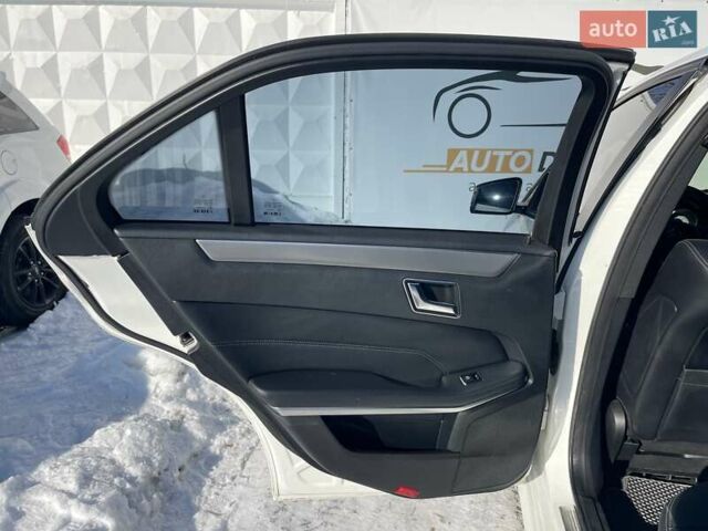 Белый Мерседес Е-Класс, объемом двигателя 2.1 л и пробегом 294 тыс. км за 16999 $, фото 37 на Automoto.ua