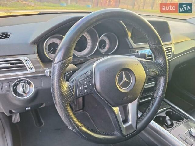 Білий Мерседес Е-Клас, об'ємом двигуна 2.2 л та пробігом 261 тис. км за 16500 $, фото 16 на Automoto.ua