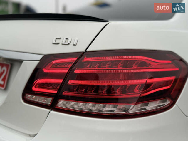 Білий Мерседес Е-Клас, об'ємом двигуна 2.2 л та пробігом 175 тис. км за 18700 $, фото 9 на Automoto.ua