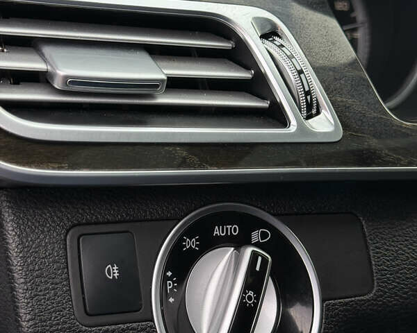 Белый Мерседес Е-Класс, объемом двигателя 3.5 л и пробегом 175 тыс. км за 19999 $, фото 14 на Automoto.ua