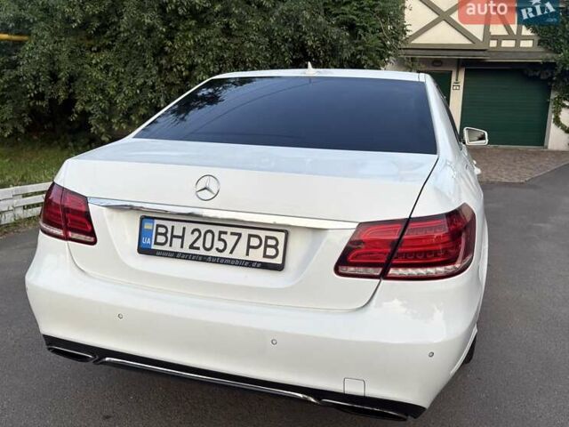 Мерседес Е-Клас 2014 у Одесі на Automoto.ua Білий Мерседес Е-Клас, об'ємом двигуна 2.14 л та пробігом 270 тис. км за 19500 $, фото 4 на Automoto.ua