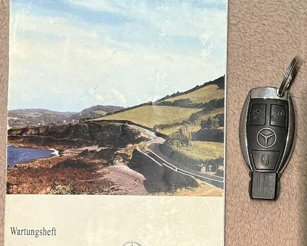 Мерседес Е-Клас 2014 у Одесі на Automoto.ua Білий Мерседес Е-Клас, об'ємом двигуна 2.14 л та пробігом 270 тис. км за 19500 $, фото 25 на Automoto.ua