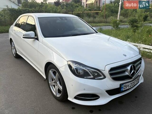 Мерседес Е-Клас 2014 у Одесі на Automoto.ua Білий Мерседес Е-Клас, об'ємом двигуна 2.14 л та пробігом 270 тис. км за 19500 $, фото 2 на Automoto.ua