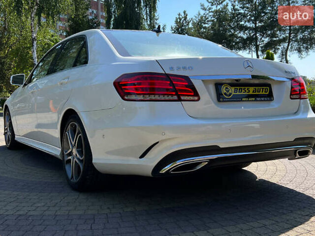 Белый Мерседес Е-Класс, объемом двигателя 2.14 л и пробегом 170 тыс. км за 19999 $, фото 4 на Automoto.ua