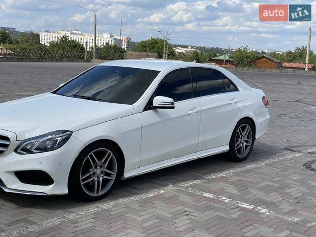 Білий Мерседес Е-Клас, об'ємом двигуна 2 л та пробігом 83 тис. км за 20000 $, фото 2 на Automoto.ua