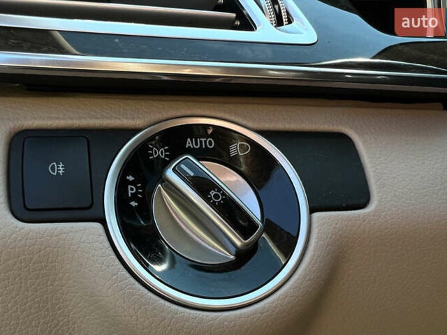 Белый Мерседес Е-Класс, объемом двигателя 2.14 л и пробегом 170 тыс. км за 19999 $, фото 11 на Automoto.ua