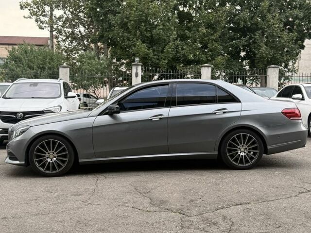 Білий Мерседес Е-Клас, об'ємом двигуна 3.5 л та пробігом 160 тис. км за 17773 $, фото 4 на Automoto.ua