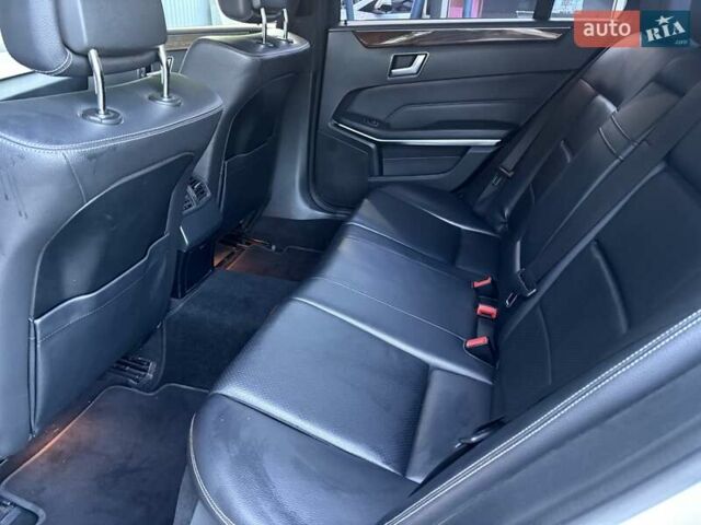 Мерседес Е-Клас 2014 у Одесі на Automoto.ua Білий Мерседес Е-Клас, об'ємом двигуна 2.14 л та пробігом 270 тис. км за 19500 $, фото 15 на Automoto.ua