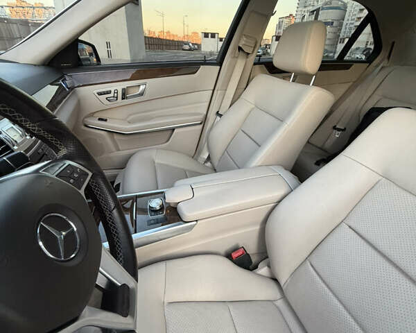 Белый Мерседес Е-Класс, объемом двигателя 3.5 л и пробегом 135 тыс. км за 23300 $, фото 31 на Automoto.ua