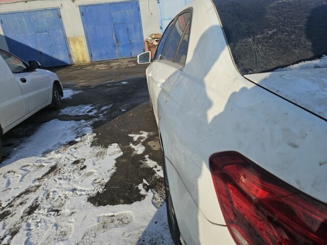 Белый Мерседес Е-Класс, объемом двигателя 2.2 л и пробегом 180 тыс. км за 10800 $, фото 10 на Automoto.ua