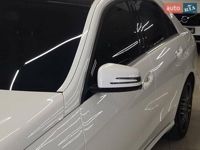 Мерседес Е-Класс 2014 в Николаеве на Automoto.ua Белый Мерседес Е-Класс, объемом двигателя 2.14 л и пробегом 461 тыс. км за 16469 $, фото 9 на Automoto.ua