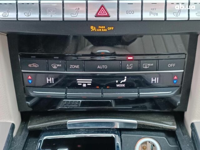 Білий Мерседес Е-Клас, об'ємом двигуна 2.1 л та пробігом 170 тис. км за 19150 $, фото 32 на Automoto.ua