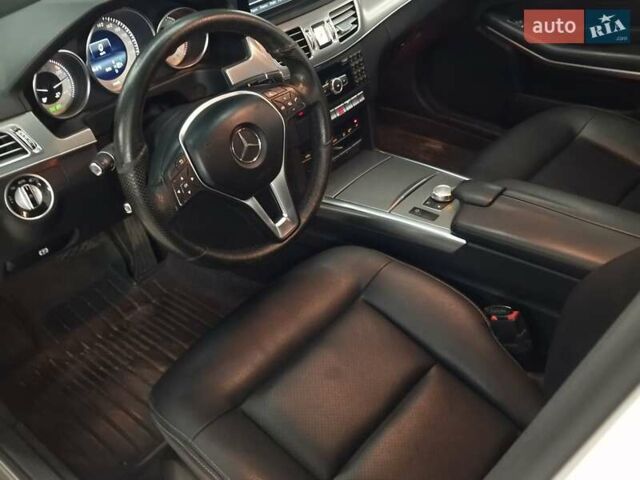 Мерседес Е-Класс 2014 в Николаеве на Automoto.ua Белый Мерседес Е-Класс, объемом двигателя 2.14 л и пробегом 461 тыс. км за 16469 $, фото 15 на Automoto.ua