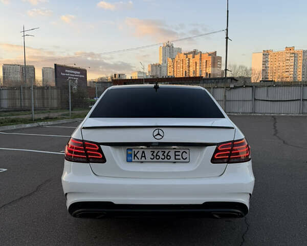 Белый Мерседес Е-Класс, объемом двигателя 3.5 л и пробегом 135 тыс. км за 23300 $, фото 7 на Automoto.ua