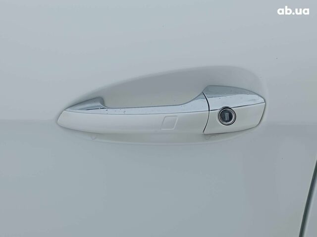 Білий Мерседес Е-Клас, об'ємом двигуна 2.1 л та пробігом 170 тис. км за 19150 $, фото 22 на Automoto.ua