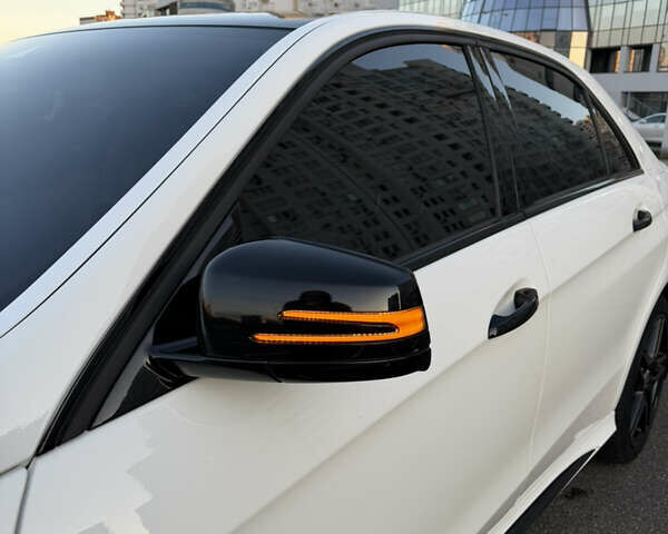 Белый Мерседес Е-Класс, объемом двигателя 3.5 л и пробегом 135 тыс. км за 23300 $, фото 10 на Automoto.ua