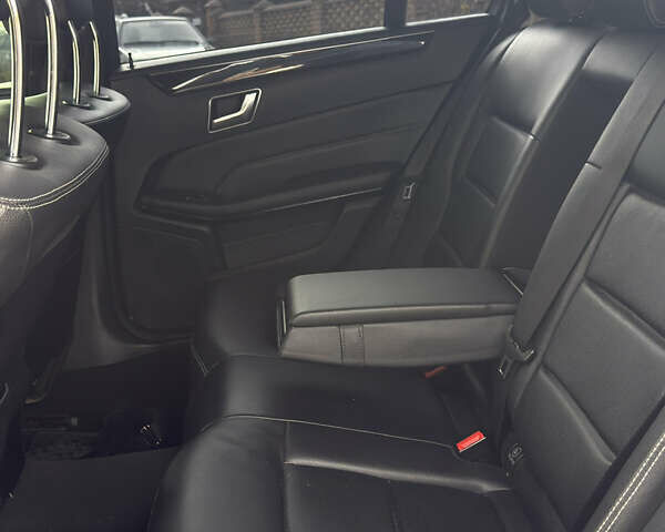 Белый Мерседес Е-Класс, объемом двигателя 3.5 л и пробегом 175 тыс. км за 19999 $, фото 17 на Automoto.ua